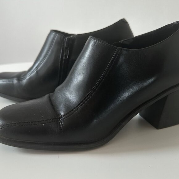 Y2K Black Leather Block Heel Boots - Picture 2 of 3